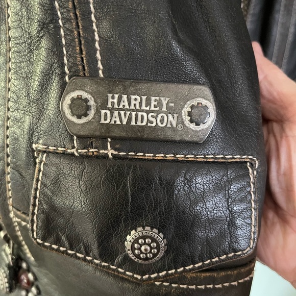 Ladies leather Harley Davidson jacket - Picture 2 of 9